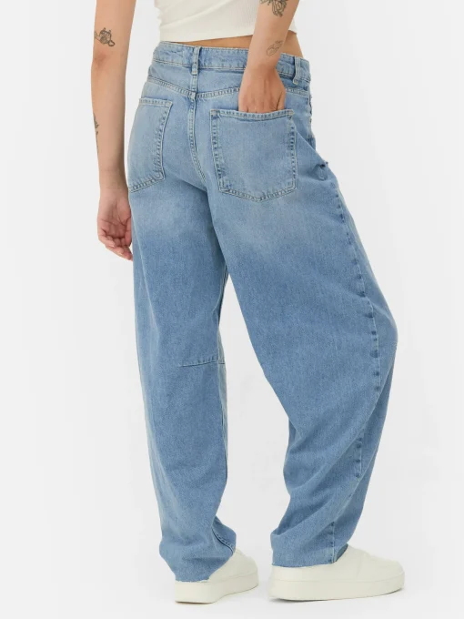 Barrel Leg Jeans