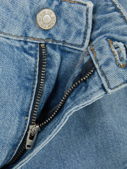 Barrel Leg Jeans
