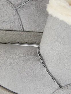 Bow Embellished Boots