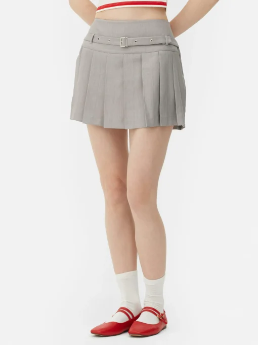 Buckle Pleated Mini Skirt