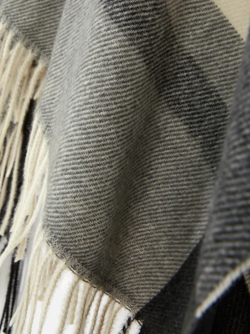 Check Design Cape Scarf