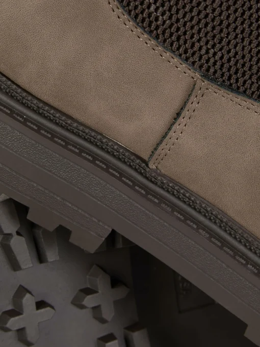 Chunky Chelsea Boots