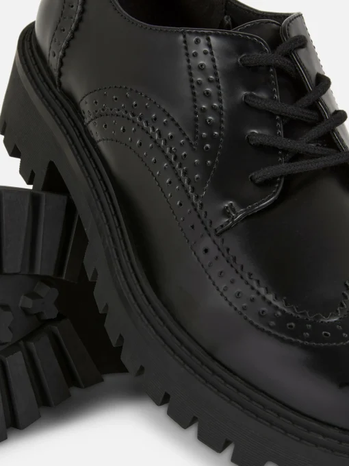 Chunky Lace-Up Wingtips