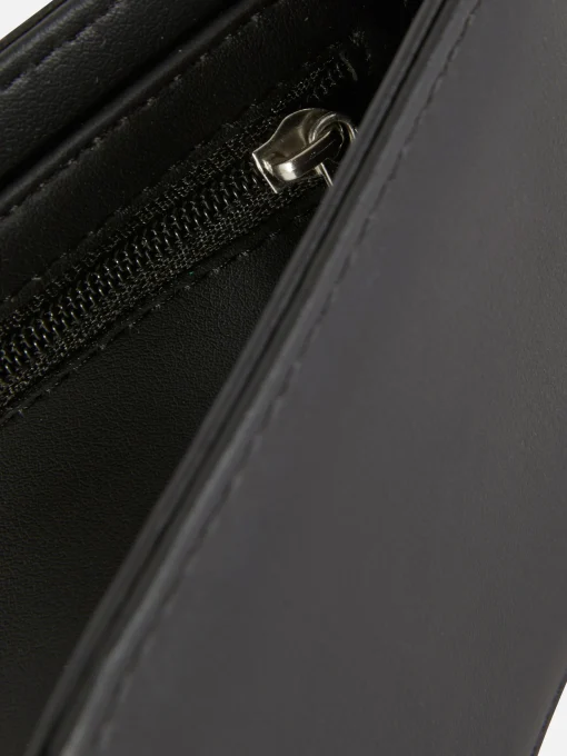 Classic Bi-Fold Wallet