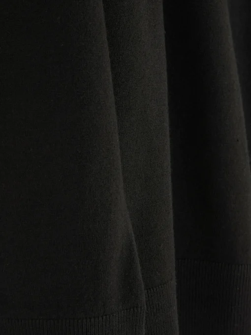 Crew Neck Fine Knit Sweater