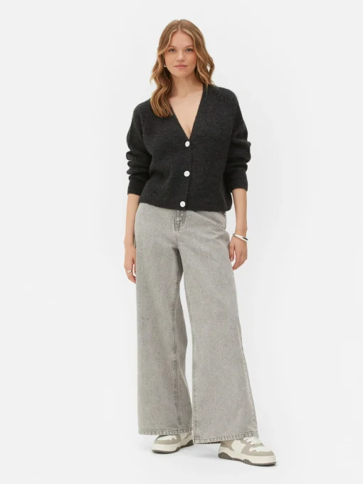 Cropped V-Neck Cardigan