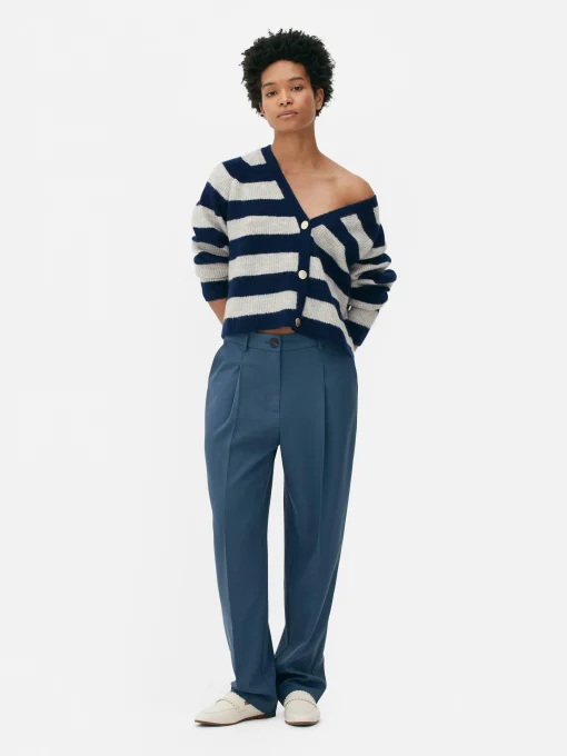 Cropped V-Neck Cardigan