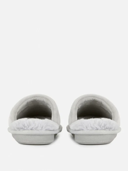 Disney’s Minnie And Mickey Mouse Fluffy Slippers