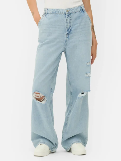 Distressed Wide Leg Jeans