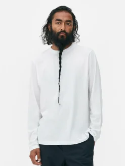 Essential Long Sleeve T-Shirt