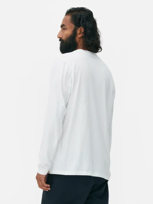 Essential Long Sleeve T-Shirt