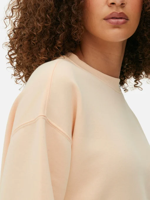 Essential Sweatshirt