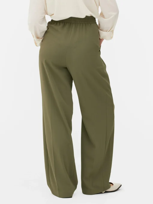 Essential Wide-Leg Joggers