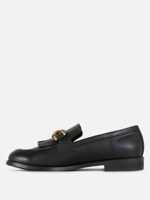 Fringed Buckle Loafers