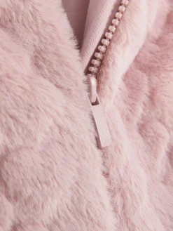 Heart Texture Faux Fur Vest