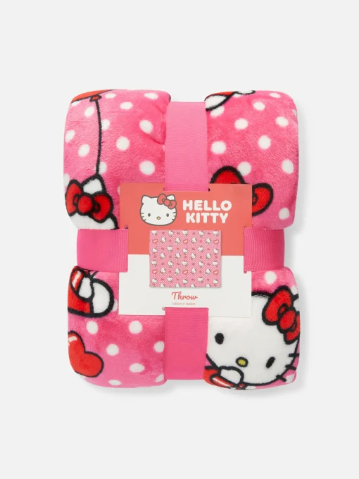 Hello Kitty Soft Throw