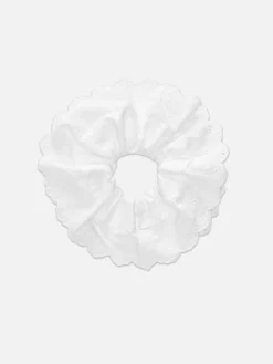 Jumbo Eyelet Scrunchie