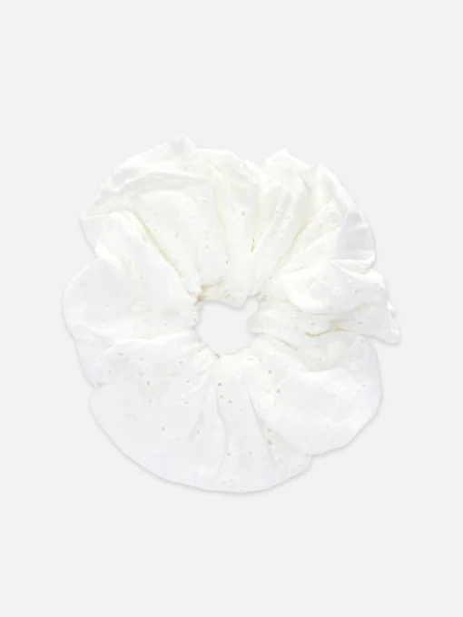 Jumbo Eyelet Scrunchie
