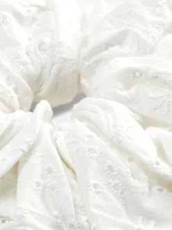 Jumbo Eyelet Scrunchie