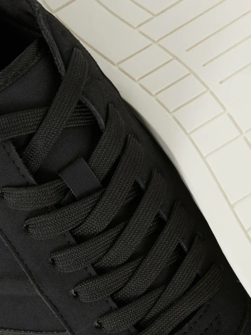 Kem Laced Low Tops