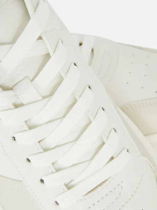 Kem Laced Low Tops