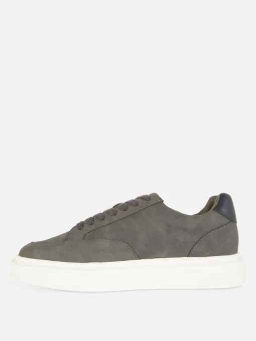 Kem Low-Top Sneakers