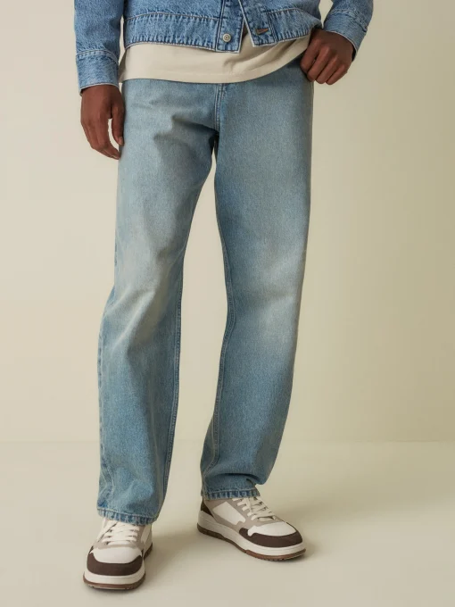 Loose Fit Jeans