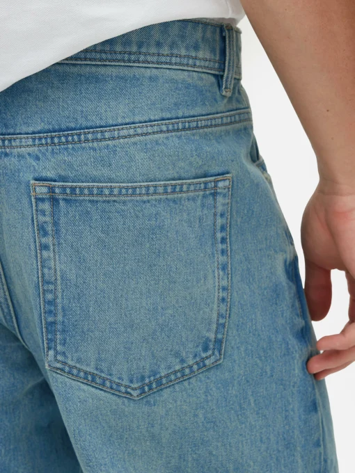 Loose Fit Jeans