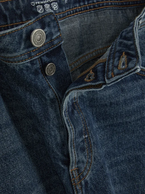 Loose Fit Jeans