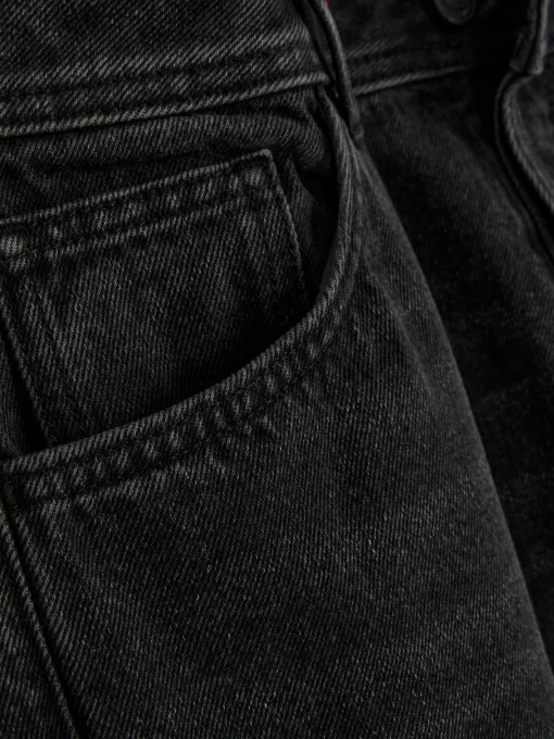 Loose Fit Jeans