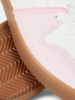 Low Top Sneakers