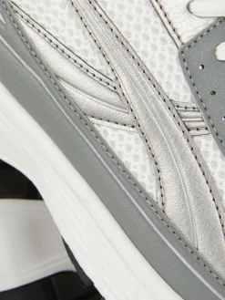 Mesh Panel Sports Sneakers