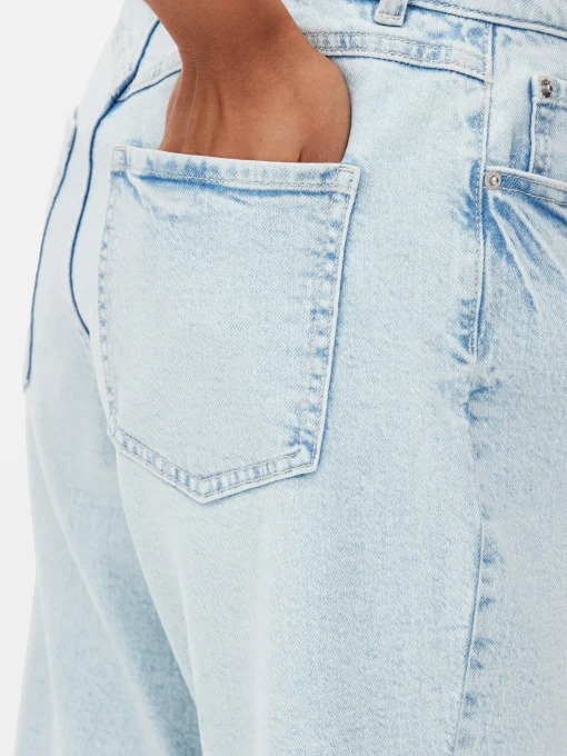 Mom Jeans