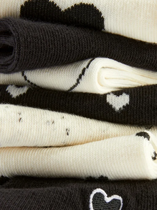 7-Pack Heart Monochrome Shoe Liners
