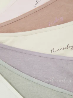 7-Pack Weekday Thongs