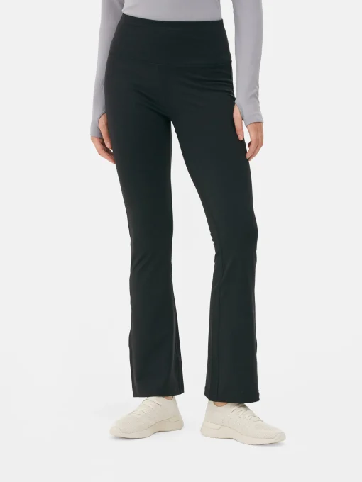 Performance Flared Yoga Leggings