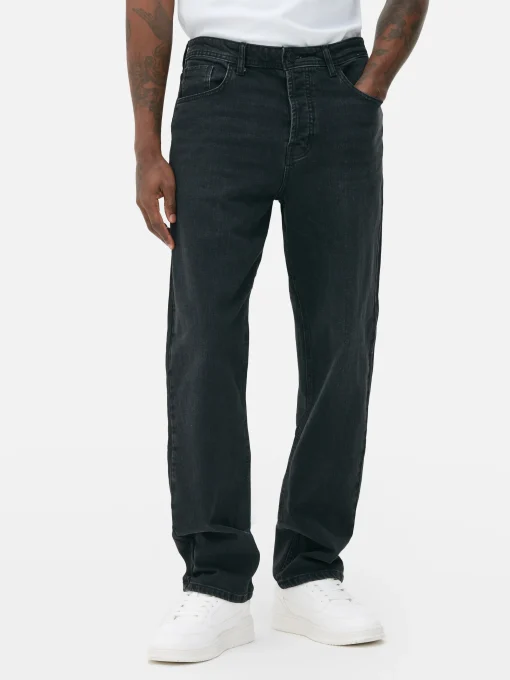 Relaxed Straight Jeans