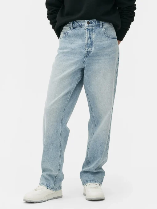 Relaxed Straight Jeans