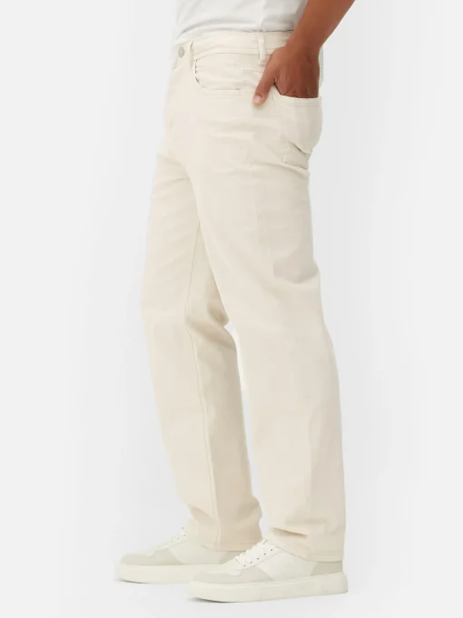 Relaxed Straight Jeans
