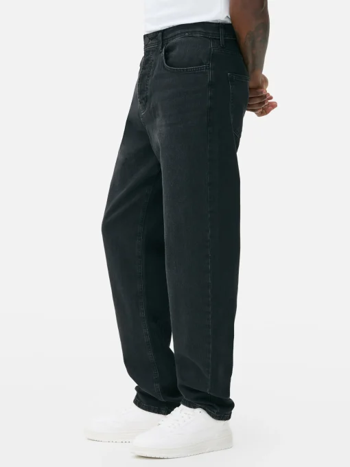 Relaxed Straight Jeans