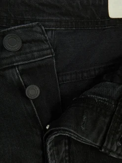 Relaxed Straight Jeans