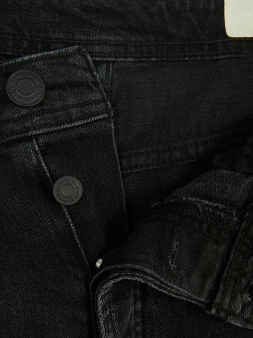 Relaxed Straight Jeans