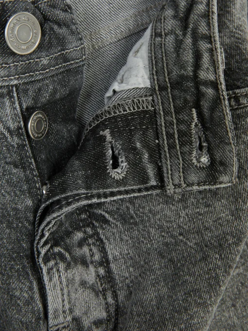 Relaxed Straight Jeans