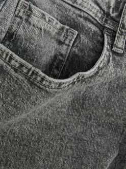 Relaxed Straight Jeans