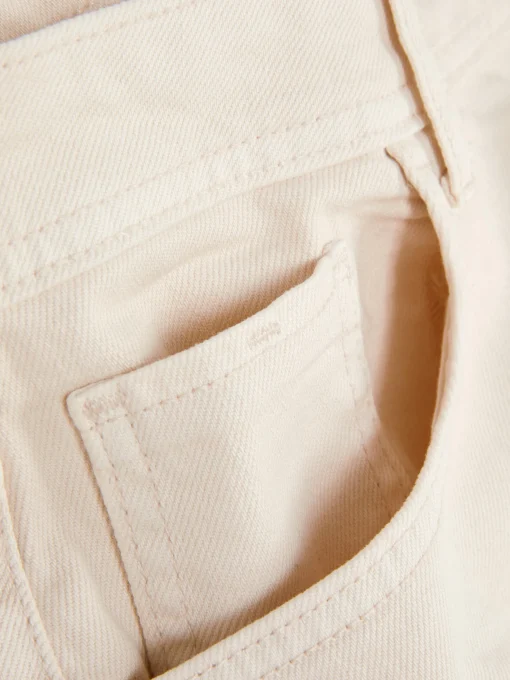 Relaxed Straight Jeans