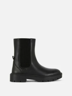 Round Toe Chelsea Boots