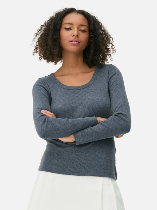 Scoop Neck Long Sleeve Top