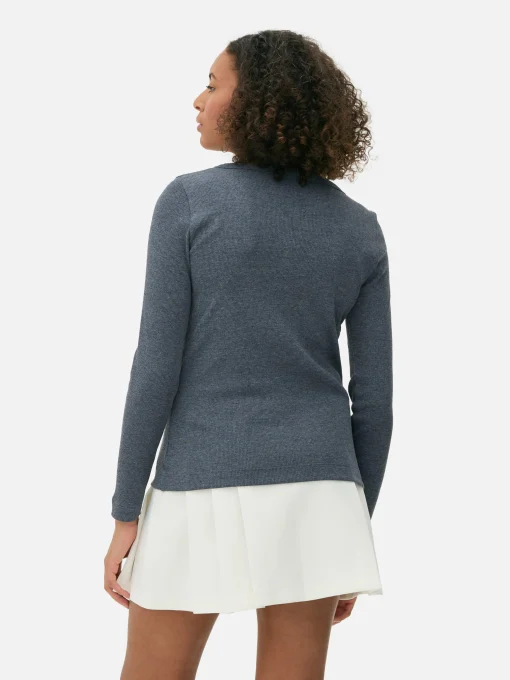 Scoop Neck Long Sleeve Top