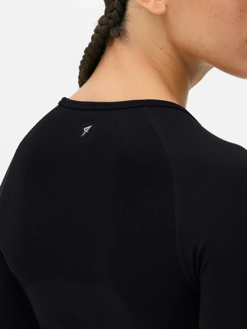 Seamless Performance Long Sleeve Top