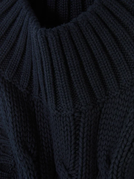 Sleeveless Cable Knit Tank